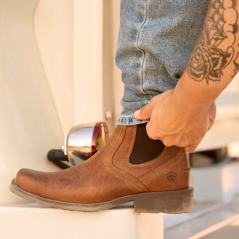 Ariat Men’s Midtown Rambler Barn Brown