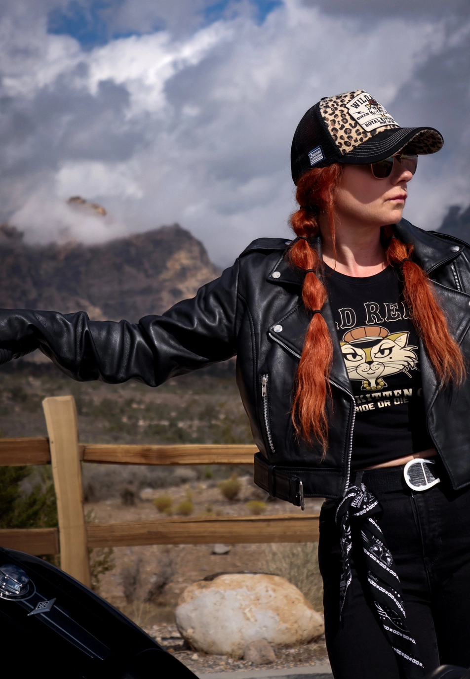 Cap Queen Kerosin TC Wild Rebel Royal Kitten Club lippalakki