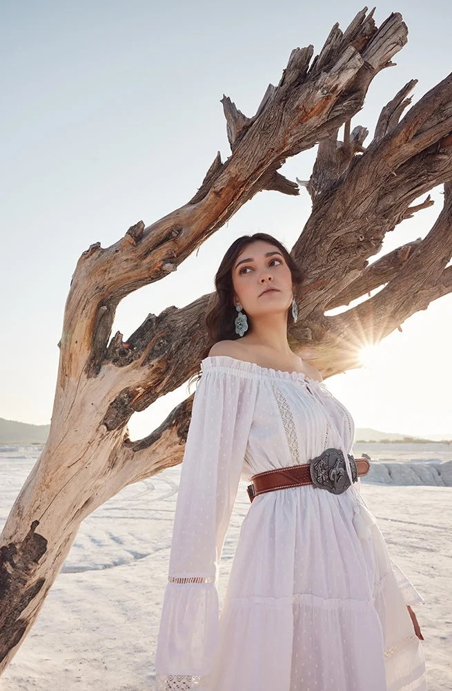 Vyö Myra Coco-Bean Hand-Tooled Leather Belt